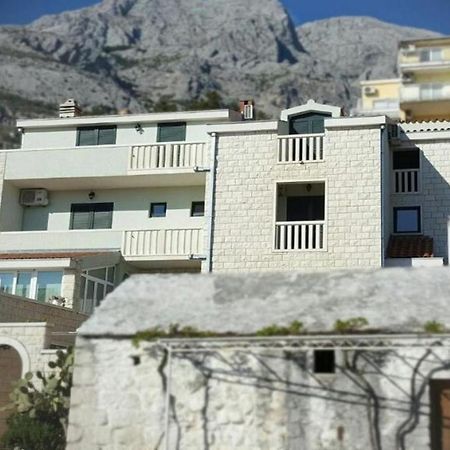 Apartments Angela Baška Voda Buitenkant foto